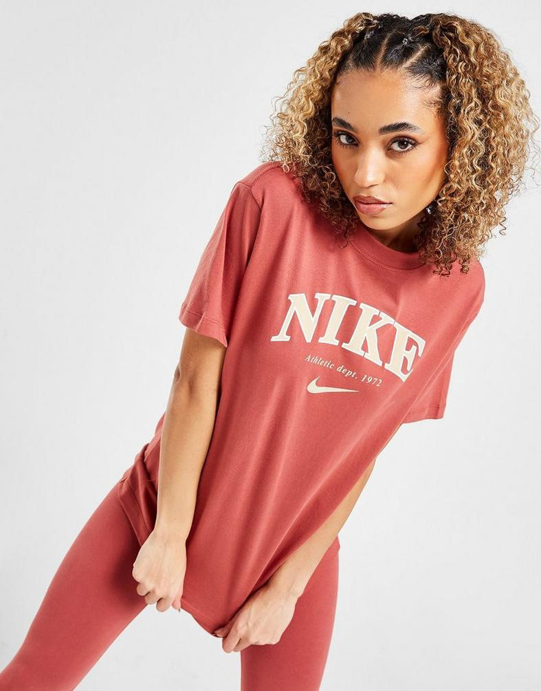 Nike Varsity Women's T-Shirt